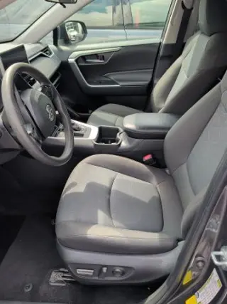 Toyota RAV4 2024 XLE 4dr SUV