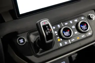 2022 Land Rover Defender X-Dynamic SE