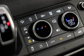 2022 Land Rover Defender X-Dynamic SE
