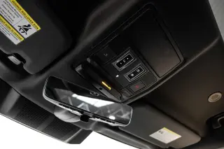 2022 Land Rover Defender X-Dynamic SE