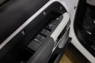 2022 Land Rover Defender X-Dynamic SE