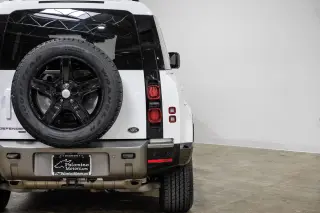 2022 Land Rover Defender X-Dynamic SE