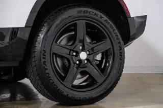 2022 Land Rover Defender X-Dynamic SE