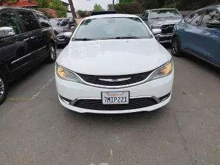 Chrysler 200 2015 Limited 4dr Sedan