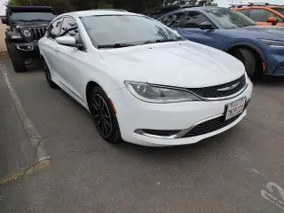 Chrysler 200 2015 Limited 4dr Sedan