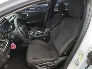Chrysler 200 2015 Limited 4dr Sedan