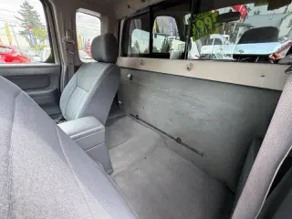 2004 Nissan Frontier Standard