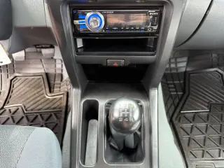 2004 Nissan Frontier Standard