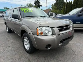 2004 Nissan Frontier Standard
