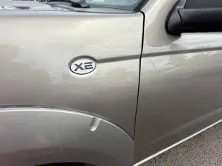 2004 Nissan Frontier Standard