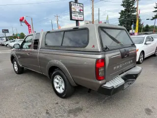 2004 Nissan Frontier Standard