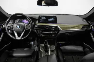 2019 BMW 5 Series 530i