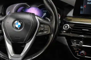 2019 BMW 5 Series 530i