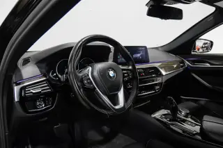 2019 BMW 5 Series 530i