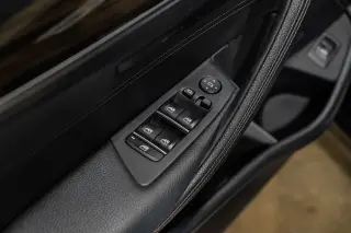 2019 BMW 5 Series 530i