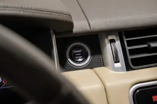 2020 Land Rover Range Rover P525 HSE