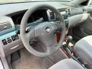 2005 Toyota Corolla LE