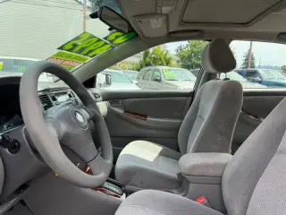 2005 Toyota Corolla LE