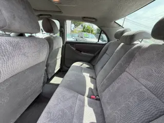 2005 Toyota Corolla LE
