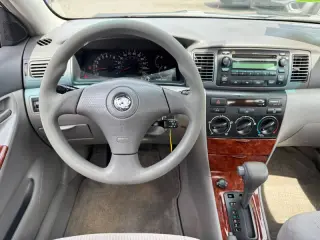 2005 Toyota Corolla LE