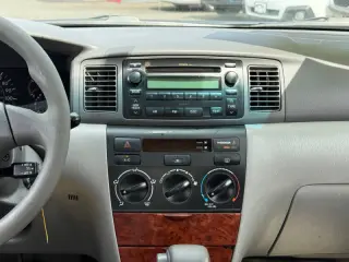 2005 Toyota Corolla LE