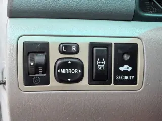 2005 Toyota Corolla LE