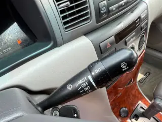 2005 Toyota Corolla LE