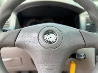 2005 Toyota Corolla LE