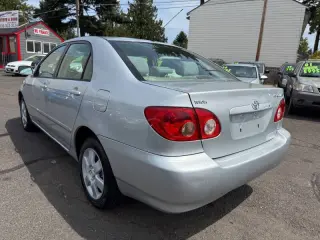 2005 Toyota Corolla LE