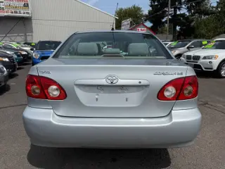 2005 Toyota Corolla LE