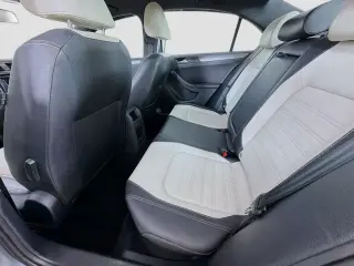 Volkswagen Jetta 2016 1.8T Sport 4dr Sedan 5M PZEV