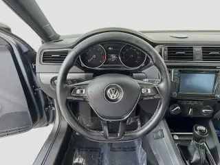 Volkswagen Jetta 2016 1.8T Sport 4dr Sedan 5M PZEV