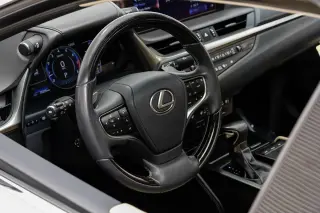 2019 Lexus ES 350 