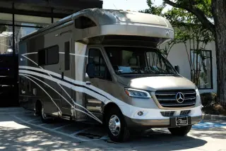 2022 Mercedes-Benz XCC76 3500XD Standard Roof 170"