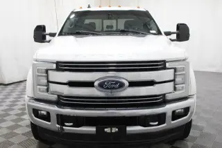 Ford F-450 Super Duty 2019 4x4 Lariat 4dr Crew Cab 8 ft. LB DRW Pickup