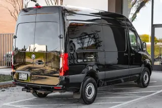 2022 Mercedes-Benz Sprinter Cargo Van 2500 Standard Roof V6 144" RWD
