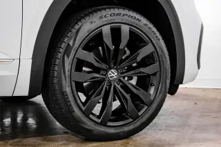 2021 Volkswagen Atlas Cross Sport 3.6L V6 SEL R-Line