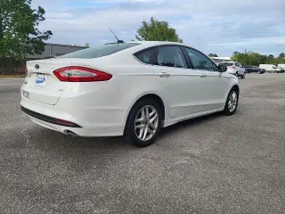 Ford Fusion 2016 SE 4dr Sedan