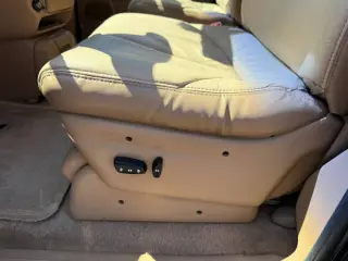 1997 Chrysler Town and Country LXi