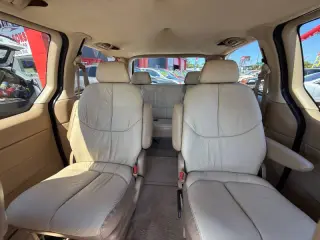 1997 Chrysler Town and Country LXi