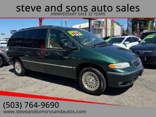 1997 Chrysler Town and Country LXi