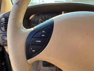 1997 Chrysler Town and Country LXi