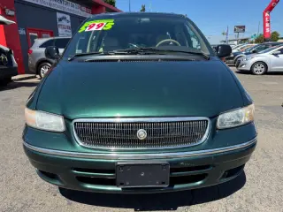 1997 Chrysler Town and Country LXi