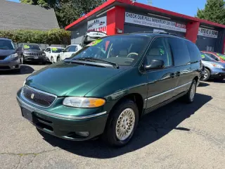 1997 Chrysler Town and Country LXi