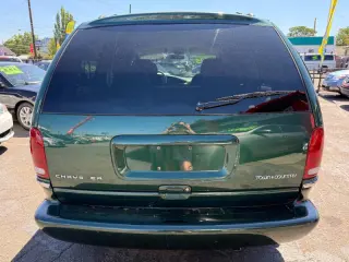1997 Chrysler Town and Country LXi
