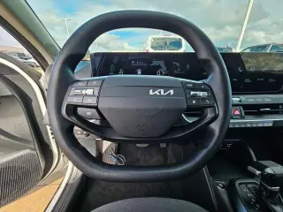 Kia K4 2025 LXS 4dr Sedan