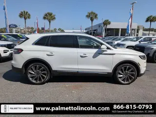 Lincoln Nautilus 2022 AWD Reserve 4dr SUV