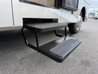 2006 Fleetwood RV Bounder 33R
