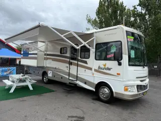 2006 Fleetwood RV Bounder 33R