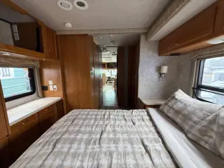 2006 Fleetwood RV Bounder 33R